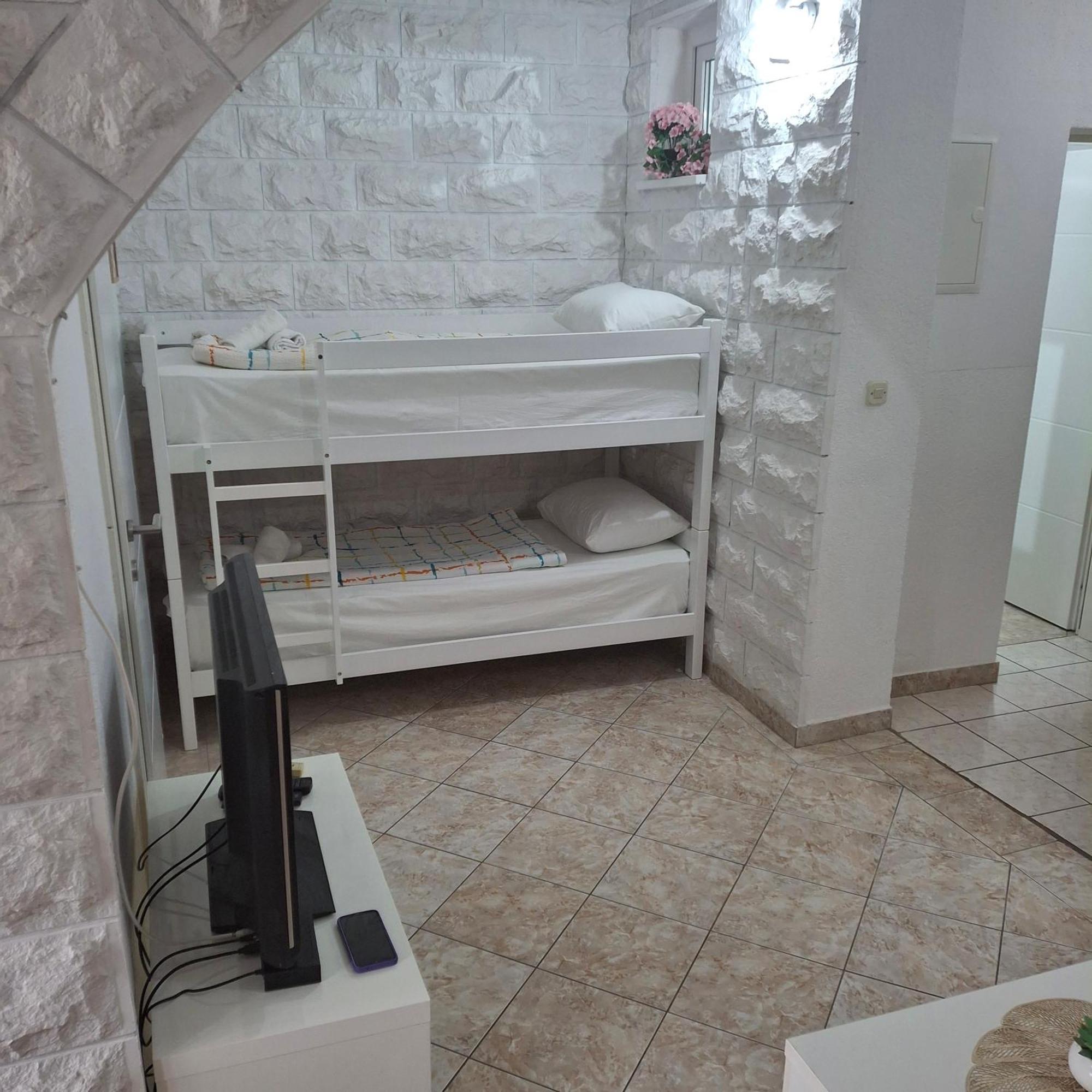 Apartmani Villa Anita Неум Екстериор снимка